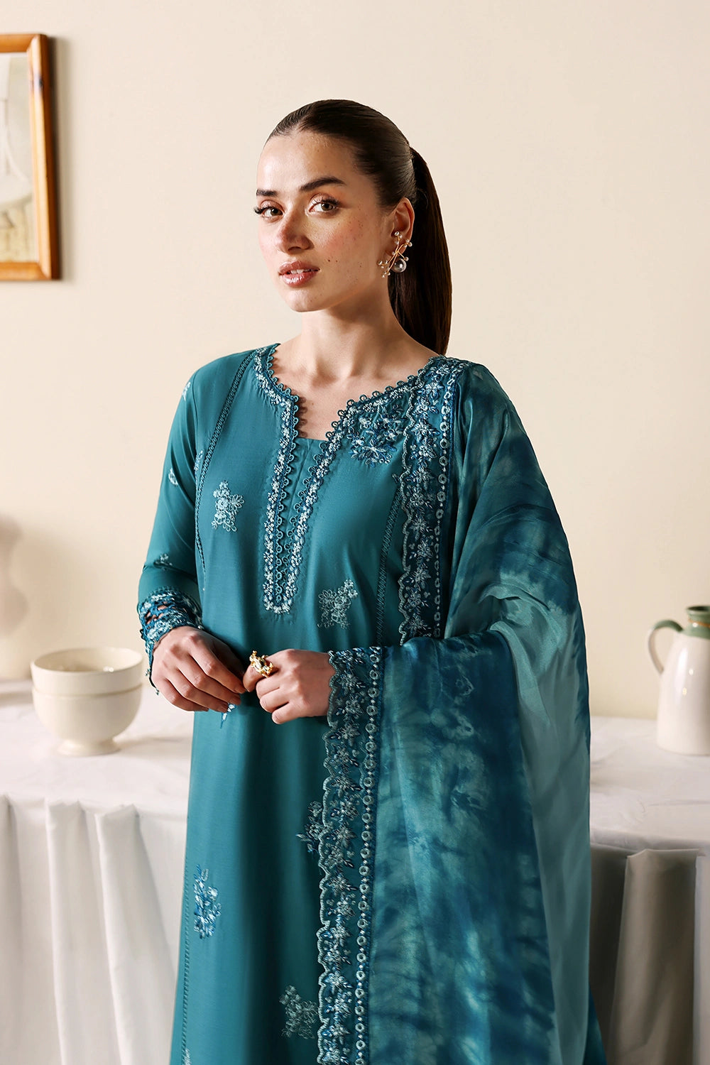 Azure | Luxury Lawn 26 | Sea Breeze, image 4