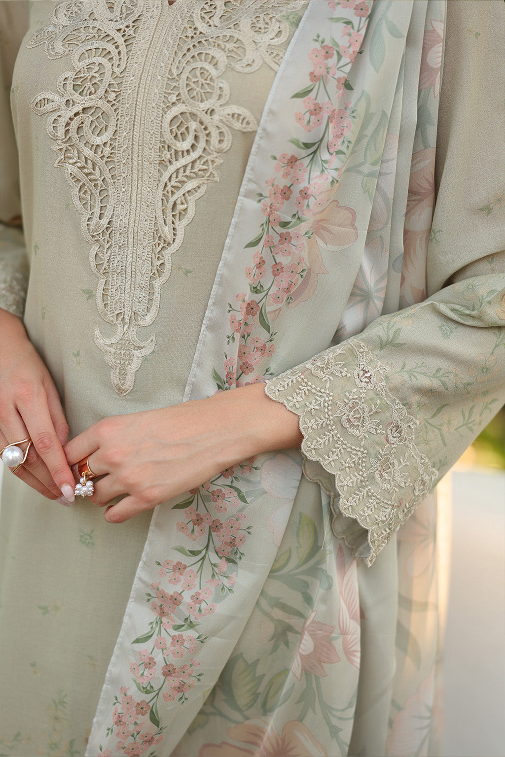 Iznik | lawn 26 | UE-490-4