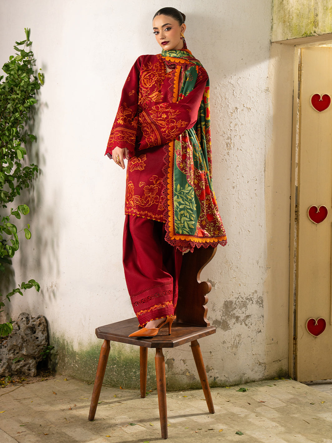 Bin Ilyas | Gulrukh Khaddar 25 | 63-B, image 4