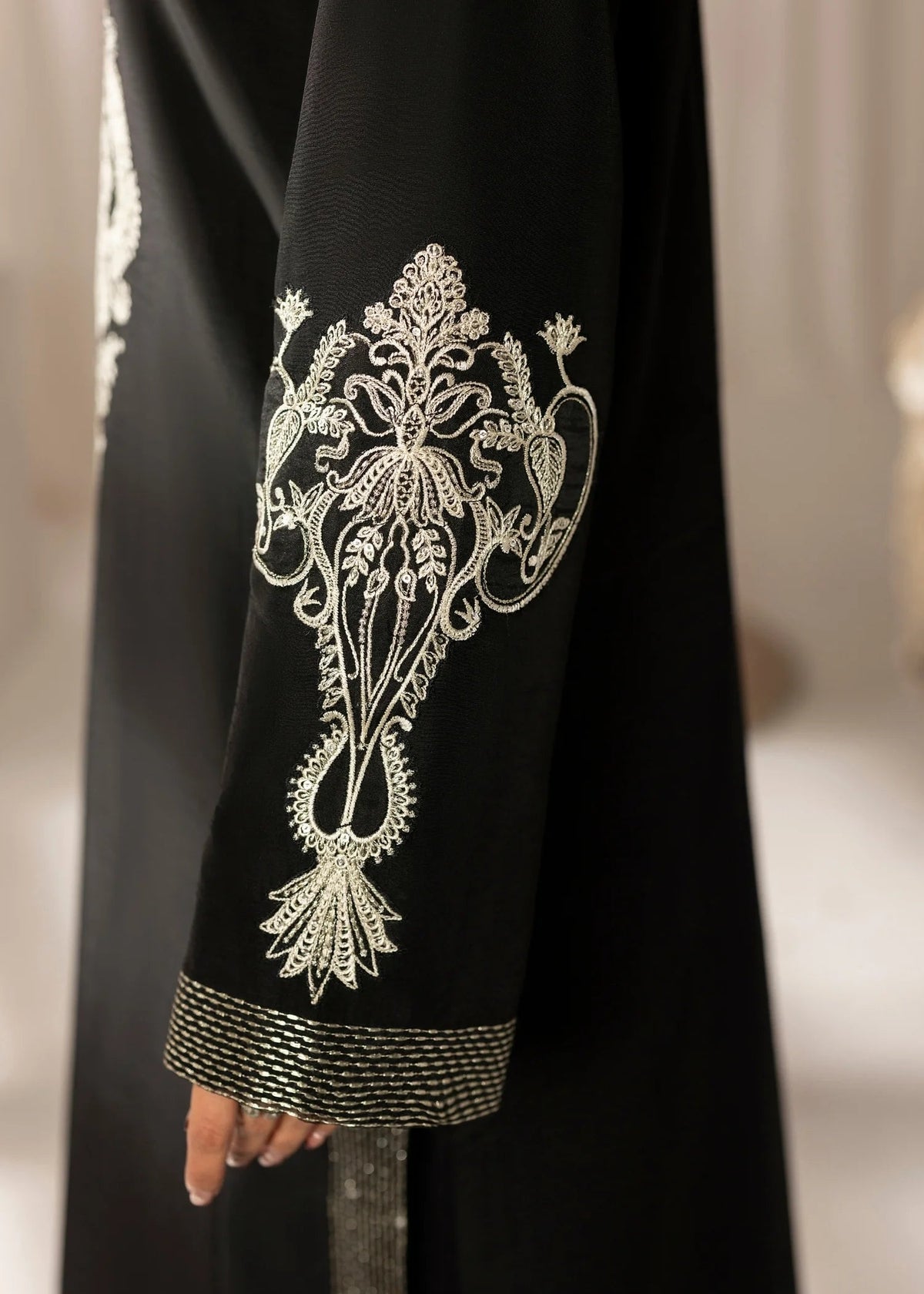 Jamnii | Silk Atelier Pret 26 | MIDNIGHT BOW-5