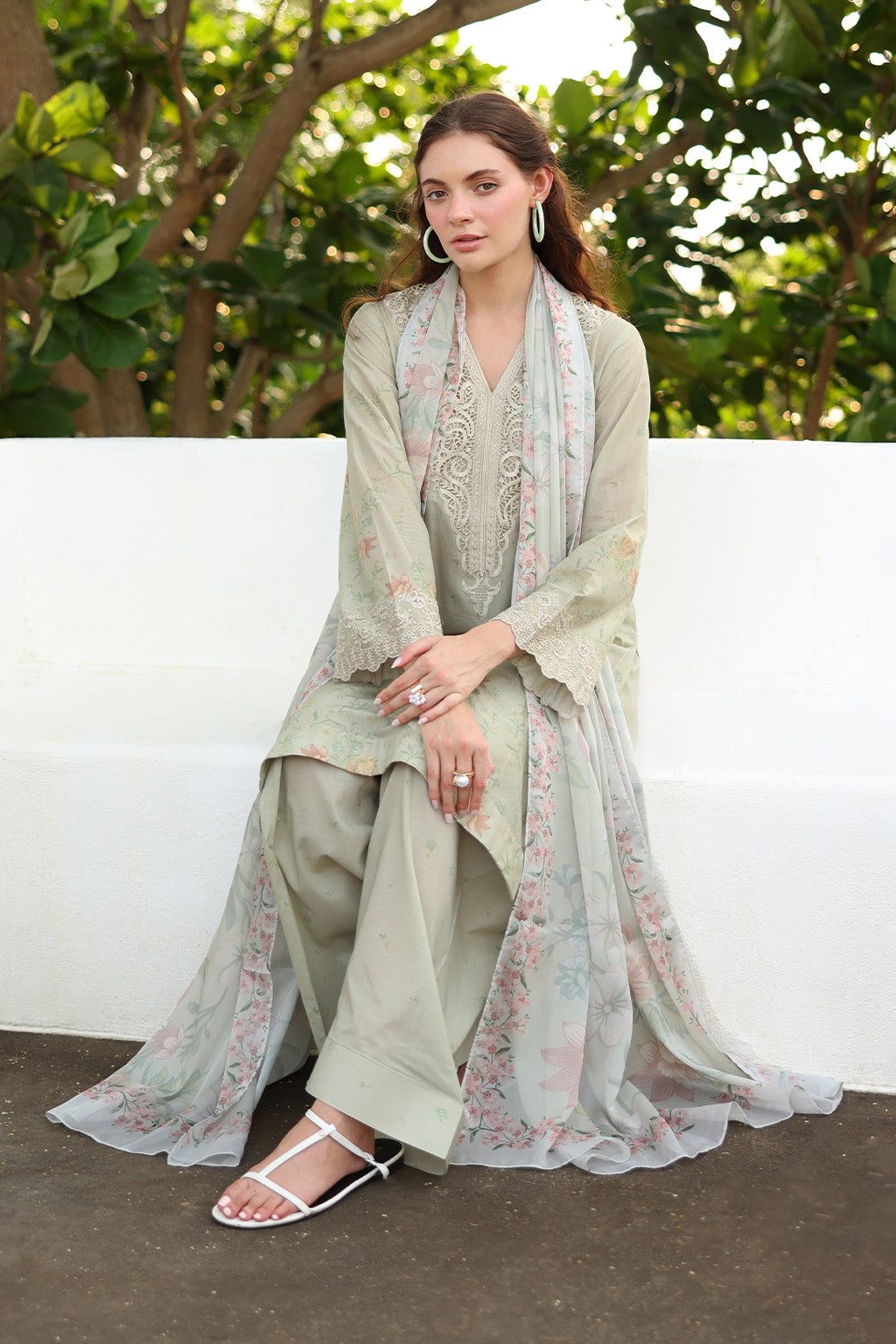 Iznik | lawn 26 | UE-490, image 5