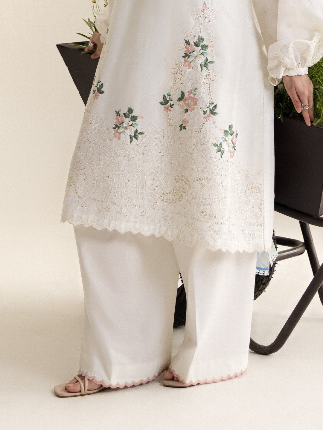 Zara Shahjahan | Coco Lawn 26 | Arlo-7A-4