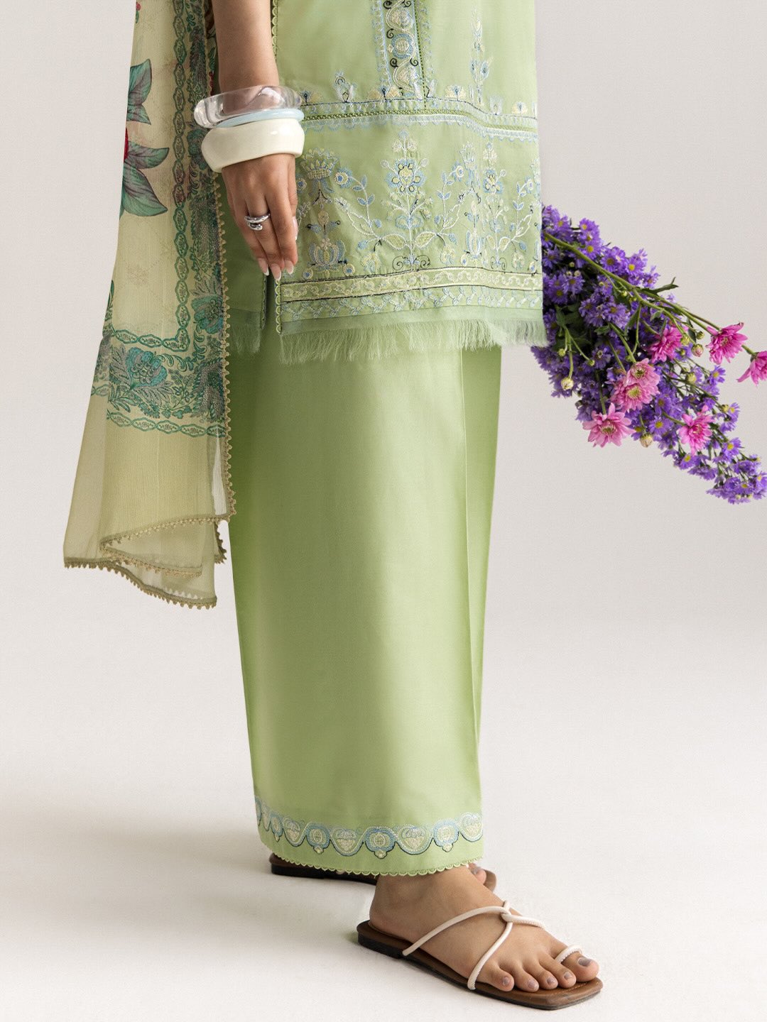 Zara Shahjahan | Coco Lawn 26 | Noa-5B, image 4