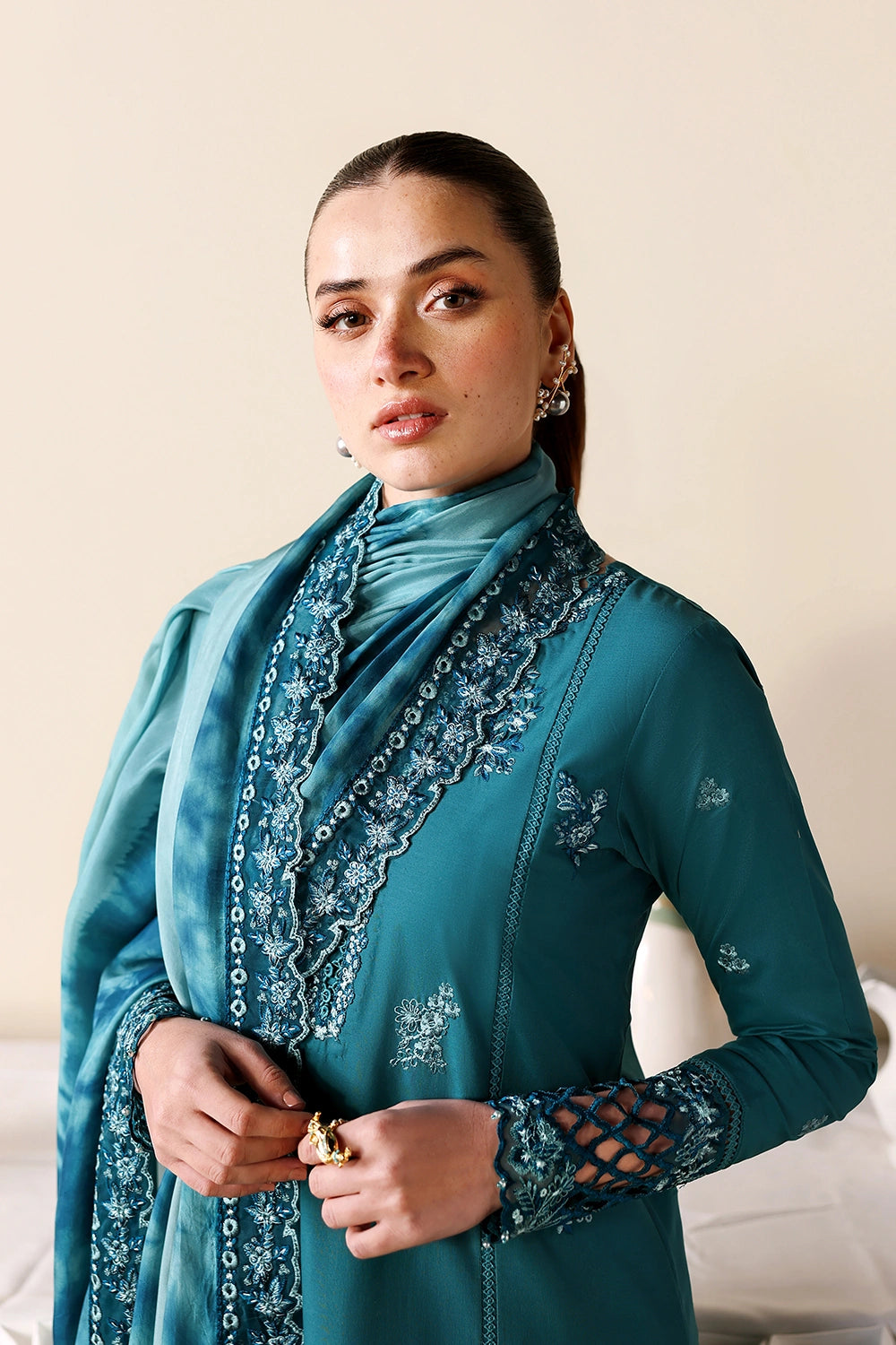 Azure | Luxury Lawn 26 | Sea Breeze, image 5