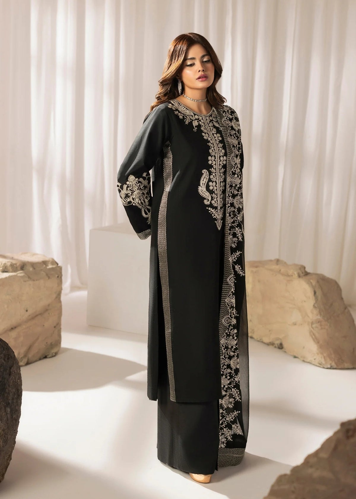 Jamnii | Silk Atelier Pret 26 | MIDNIGHT BOW, image 3