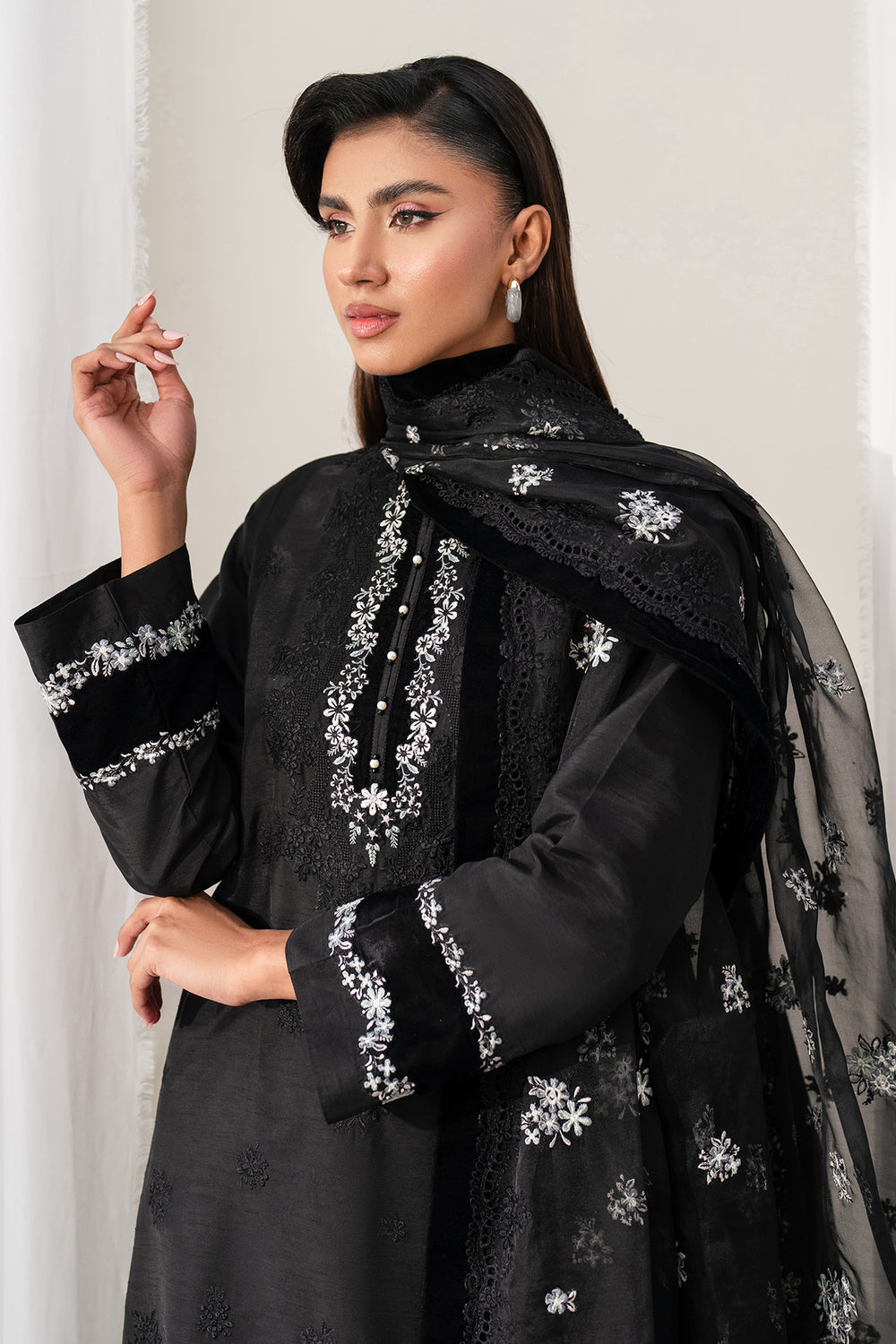 Baroque | Formals Collection | EMBROIDERED RAW SILK UF-4137, image 3