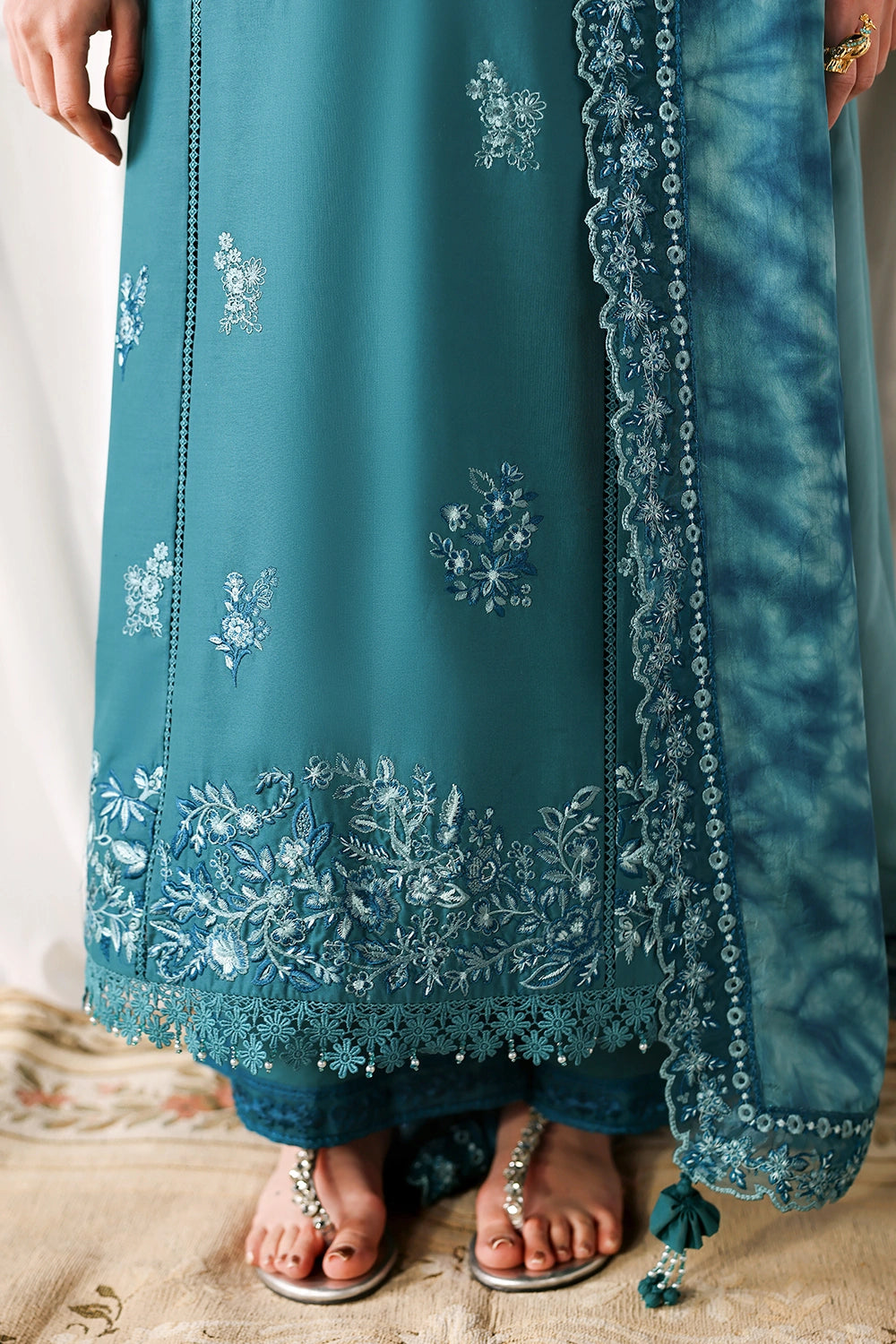 Azure | Luxury Lawn 26 | Sea Breeze, image 3