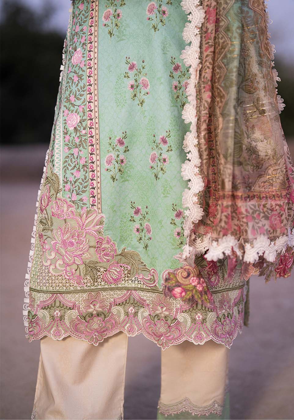 Zarqash | Luxe Lawn 26 | ZQL0011-4