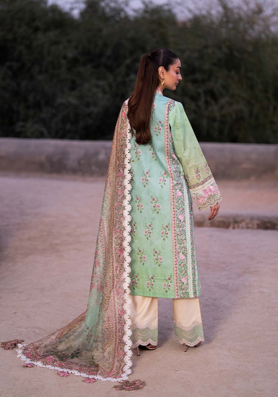 Zarqash | Luxe Lawn 26 | ZQL0011
