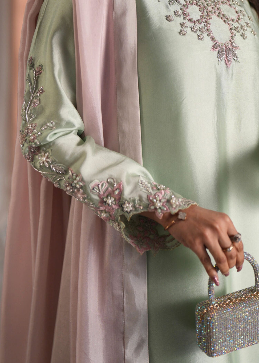 Mehak Yaqoob | Enchante Luxe Edit | Aurea-4