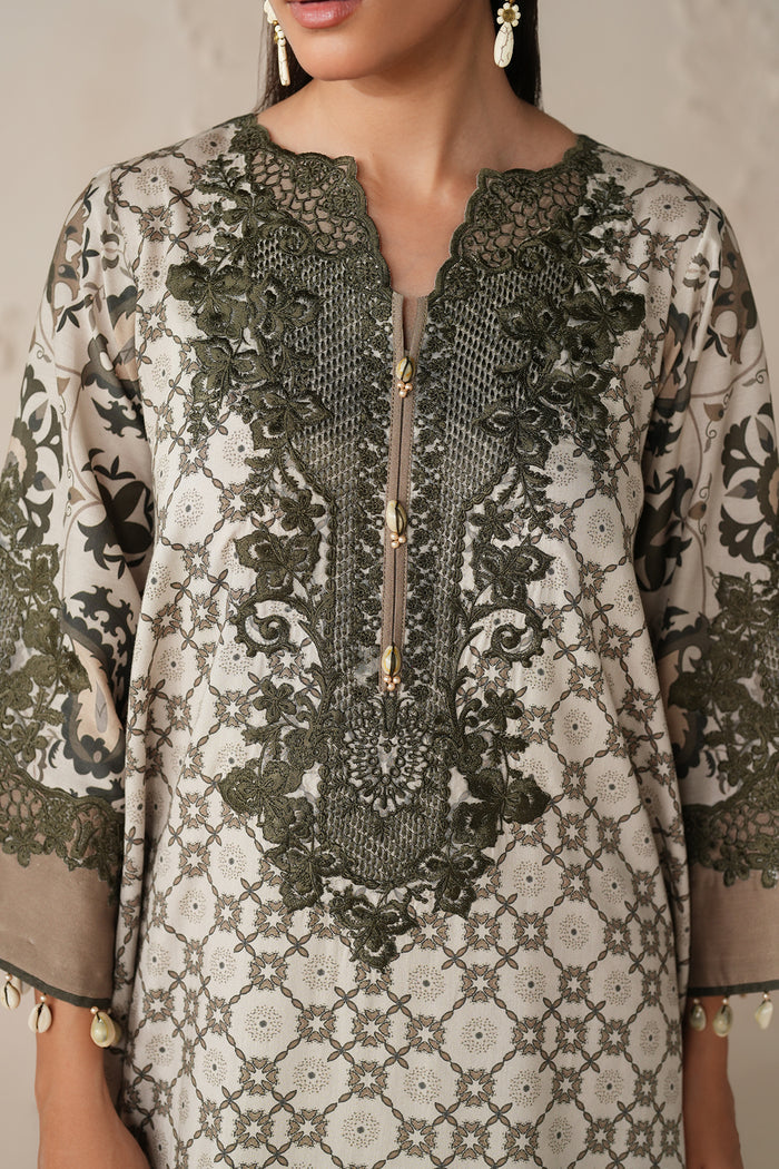 Baroque | Luxury Pret 25 | UF-4302-3