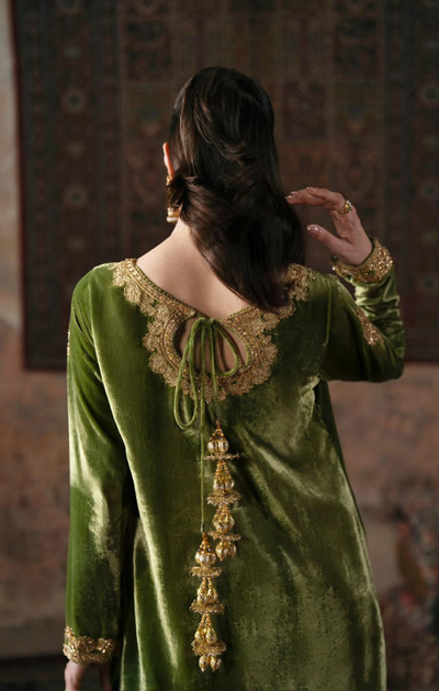 Maya | Viola Luxe Velvet 25 | TALIYA