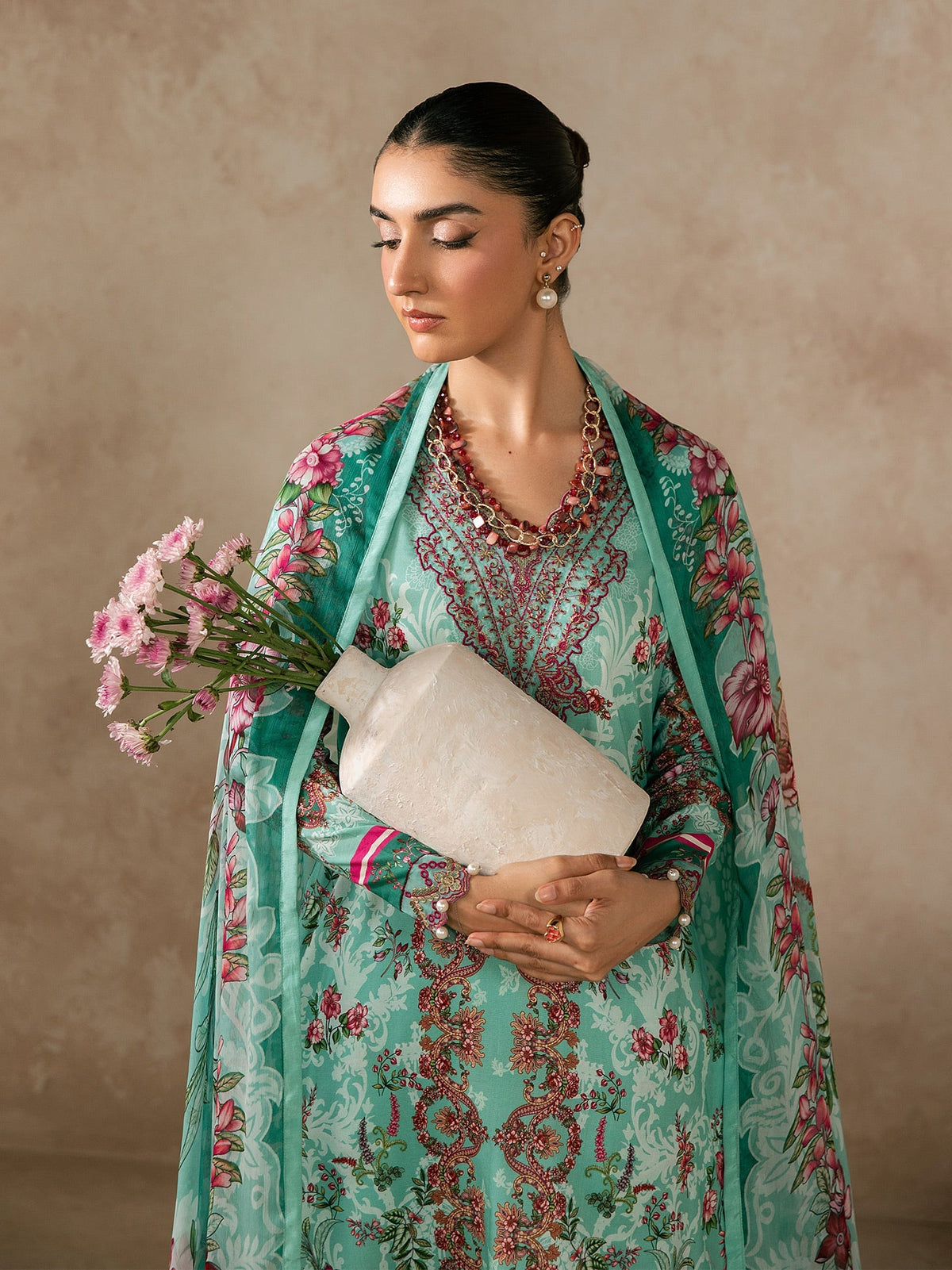 Gulaal | Syra Lawn 26 | Vaila D - 4, image 3
