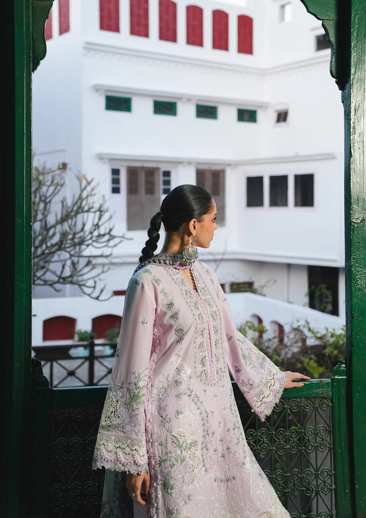 Kahf Premium | Ek Fasana Luxury Lawn 26 | KLB-4A MEHAK, image 4