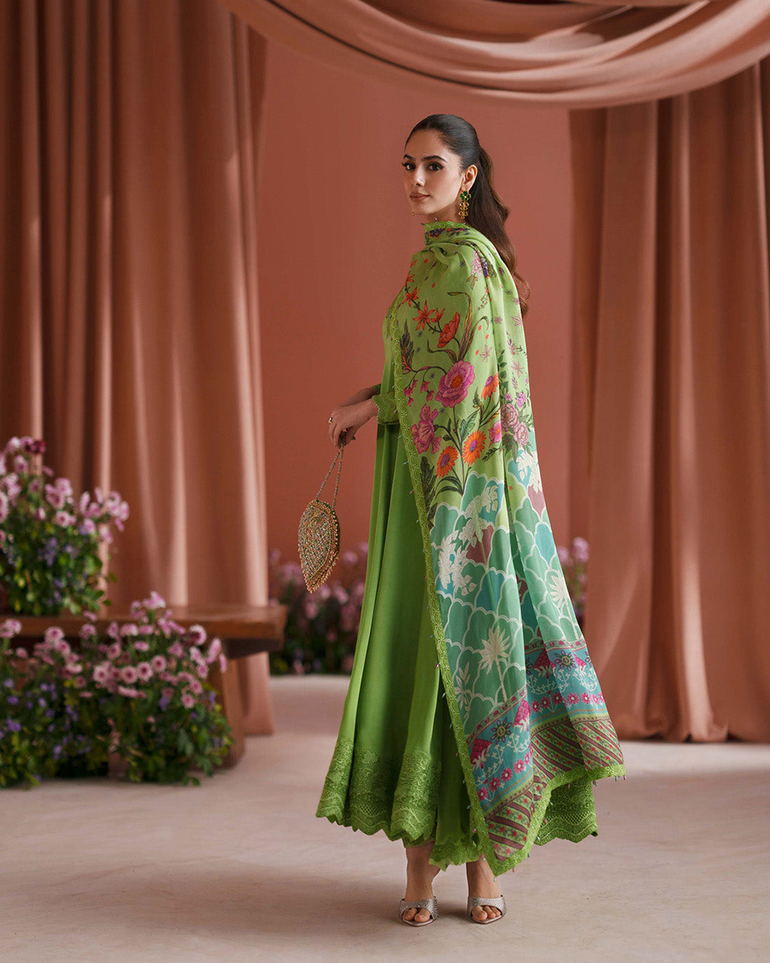 Faiza Saqlain | Roim Pret | Gomana, image 5