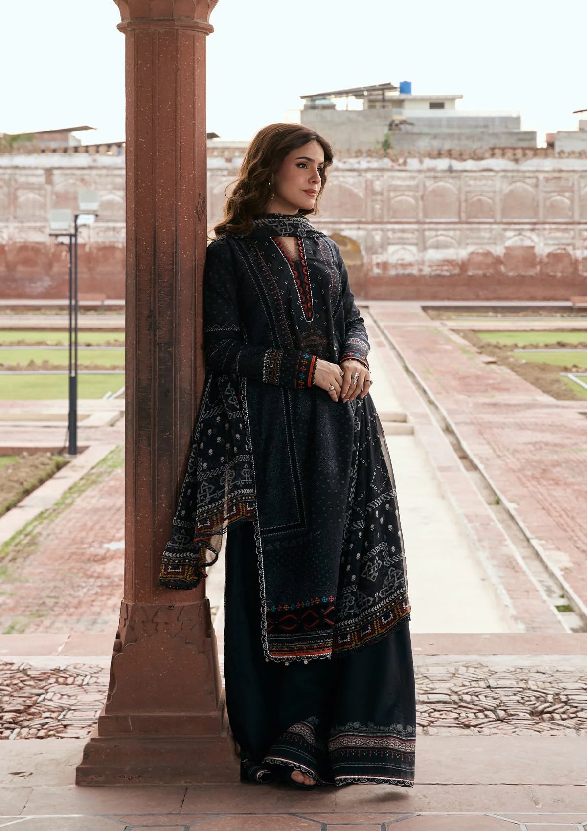 Kahf Premium | Prints Collection 26 | KPS-5A GUL-E-SIYAH, image 5