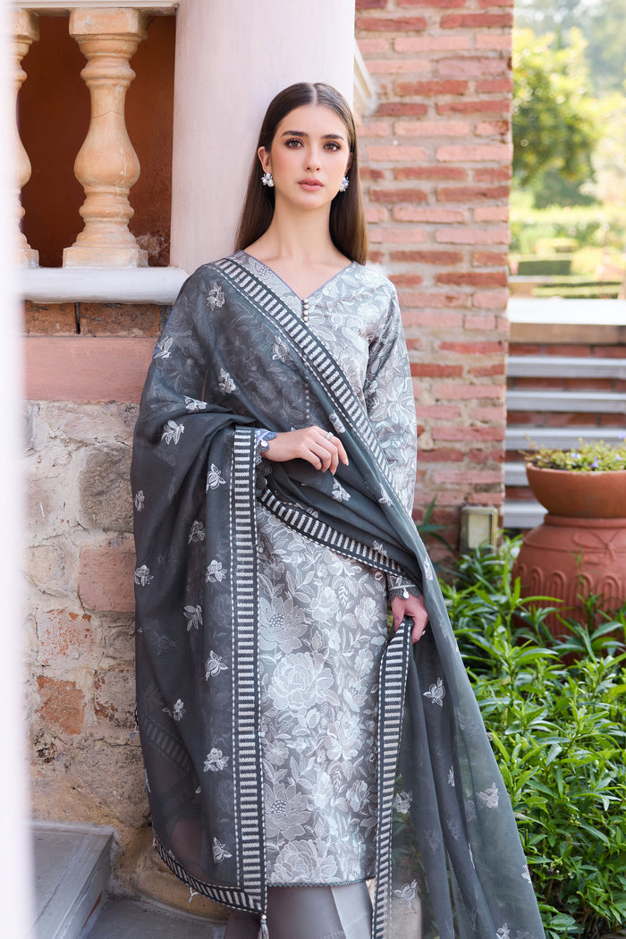 Farasha | Sorine Summer 26 | Orchid Night, image 3