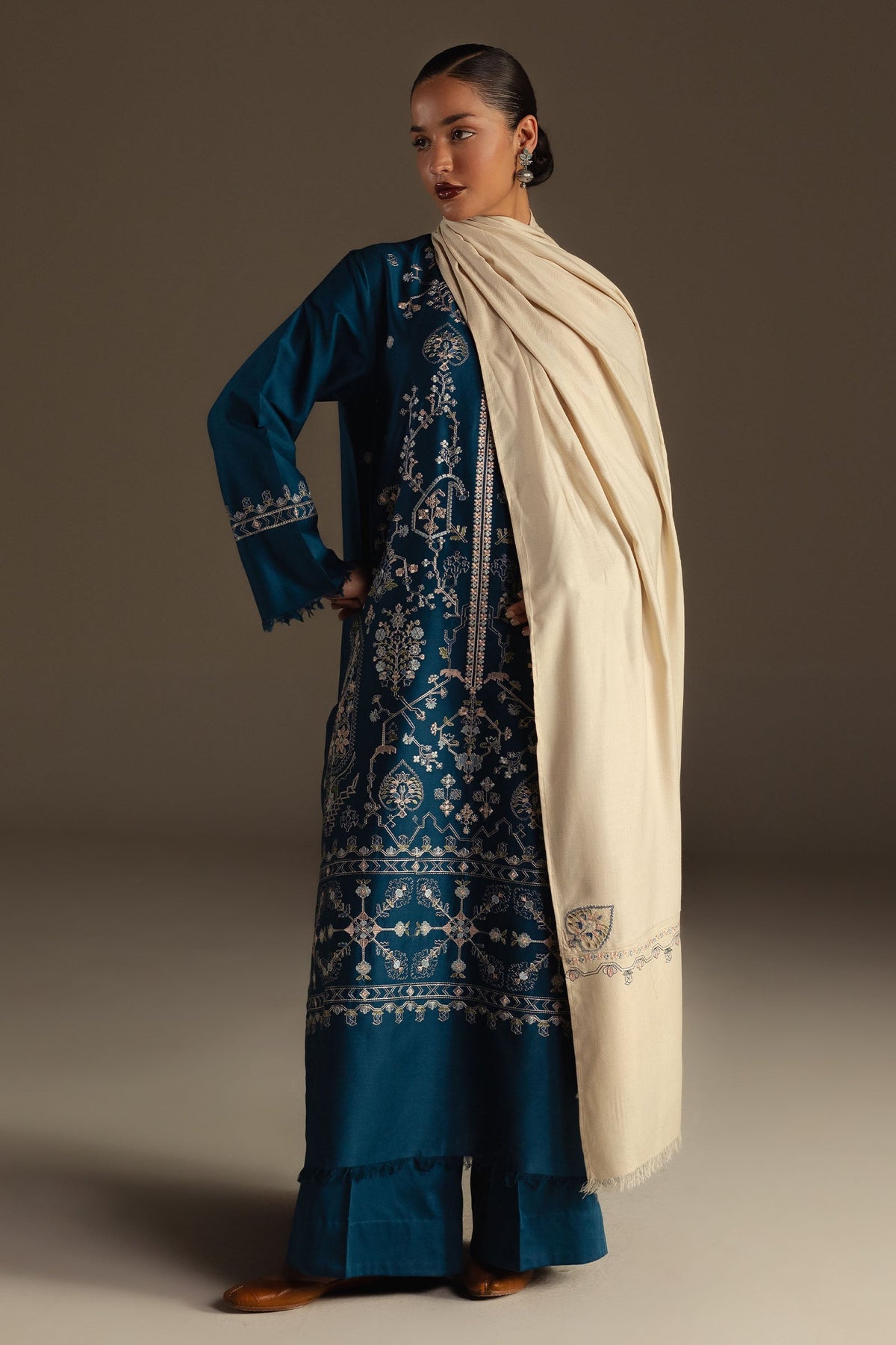 Zara Shahjahan | Pret A W 25 | Elina-5