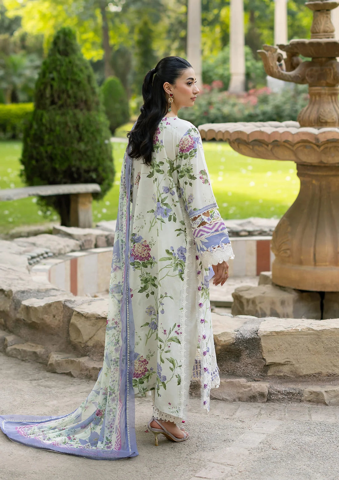 Elaf Premium | Signature Embroidered Lawn with Chiffon Collection 26 | ESG-3B KATIE, image 2