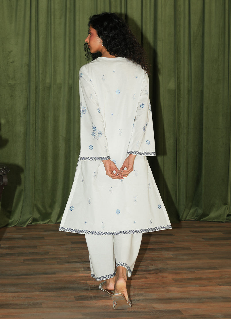 Image | Spring the Tea | ICSE-214191-12524 -  Image Ladies Clothes -  House of Maryam