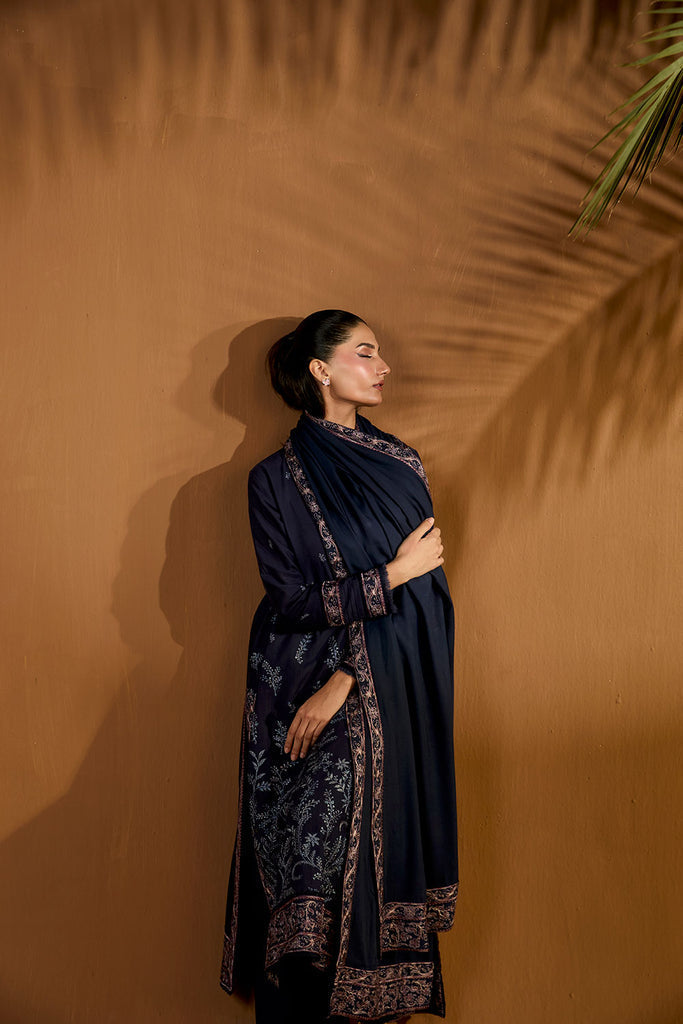 Sobia Nazir | Winter Shawl 25 | Design 7B-2