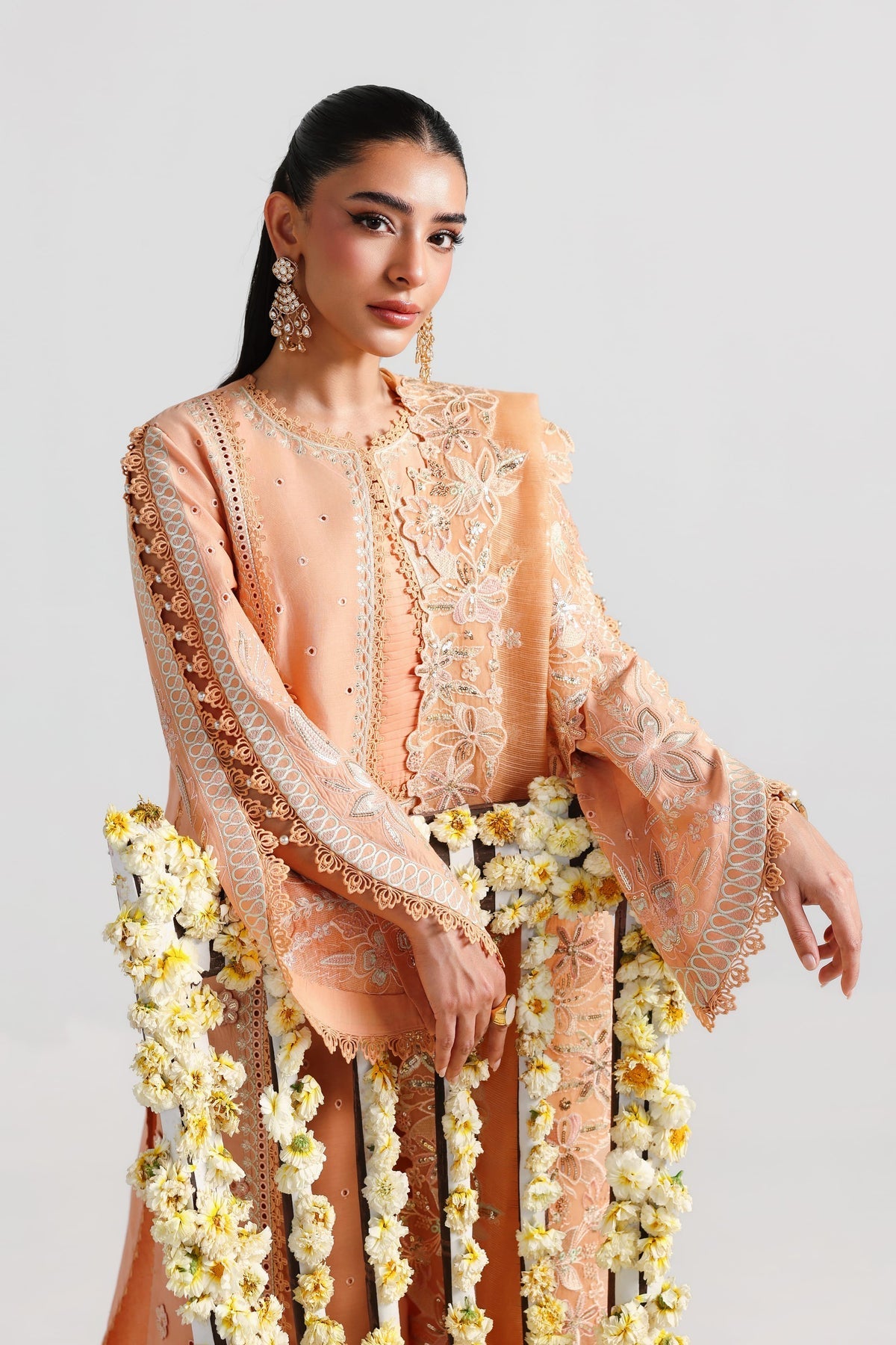 Akbar Aslam | Elan Luxury Lawn 26 | Ravina, image 4
