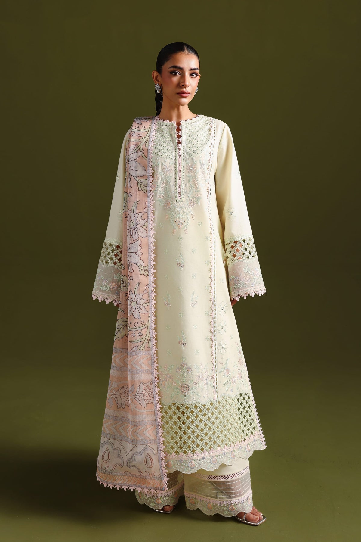 Akbar Aslam | Elan Luxury Lawn 26 | Nayara-1