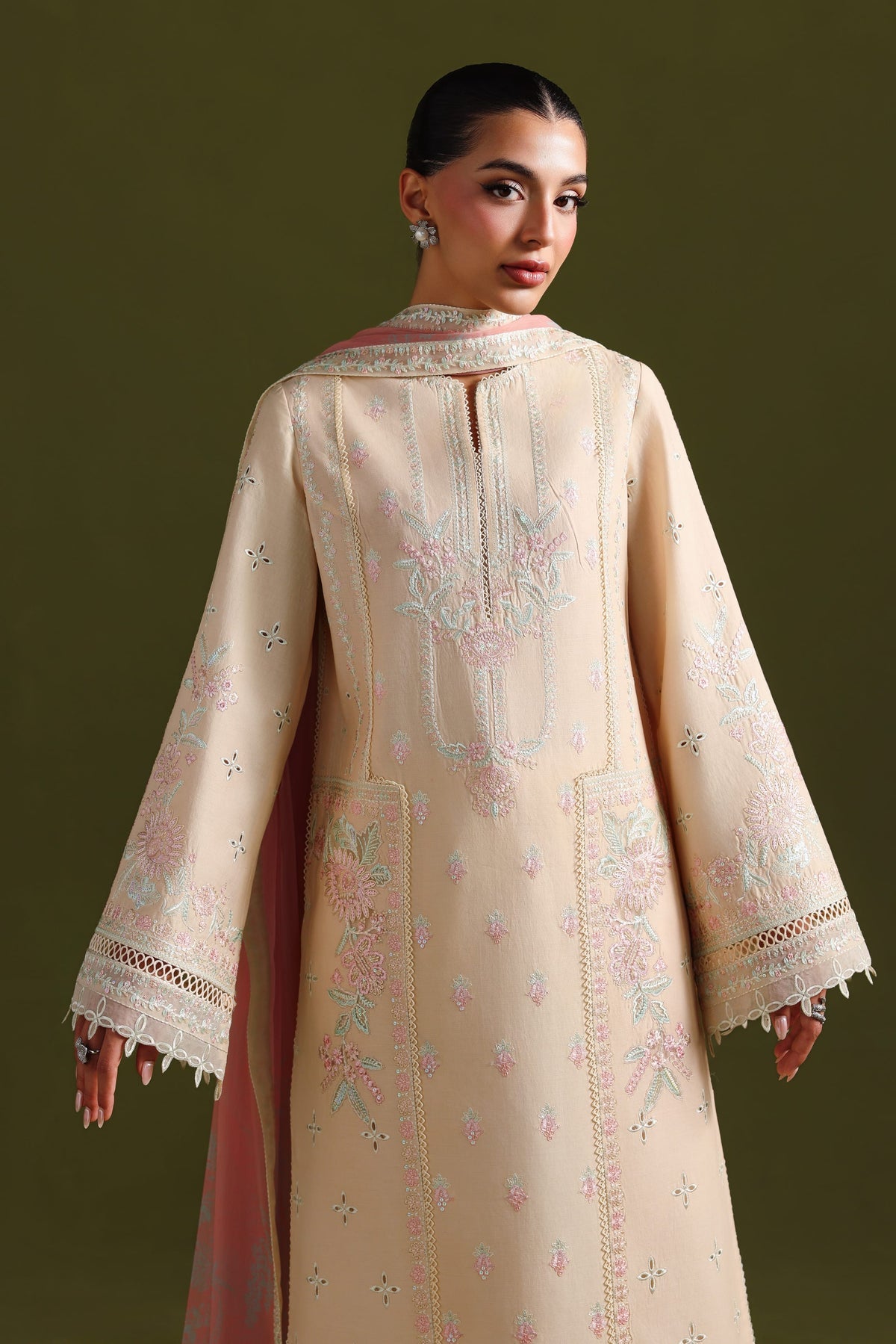 Akbar Aslam | Elan Luxury Lawn 26 | Esmira, image 3