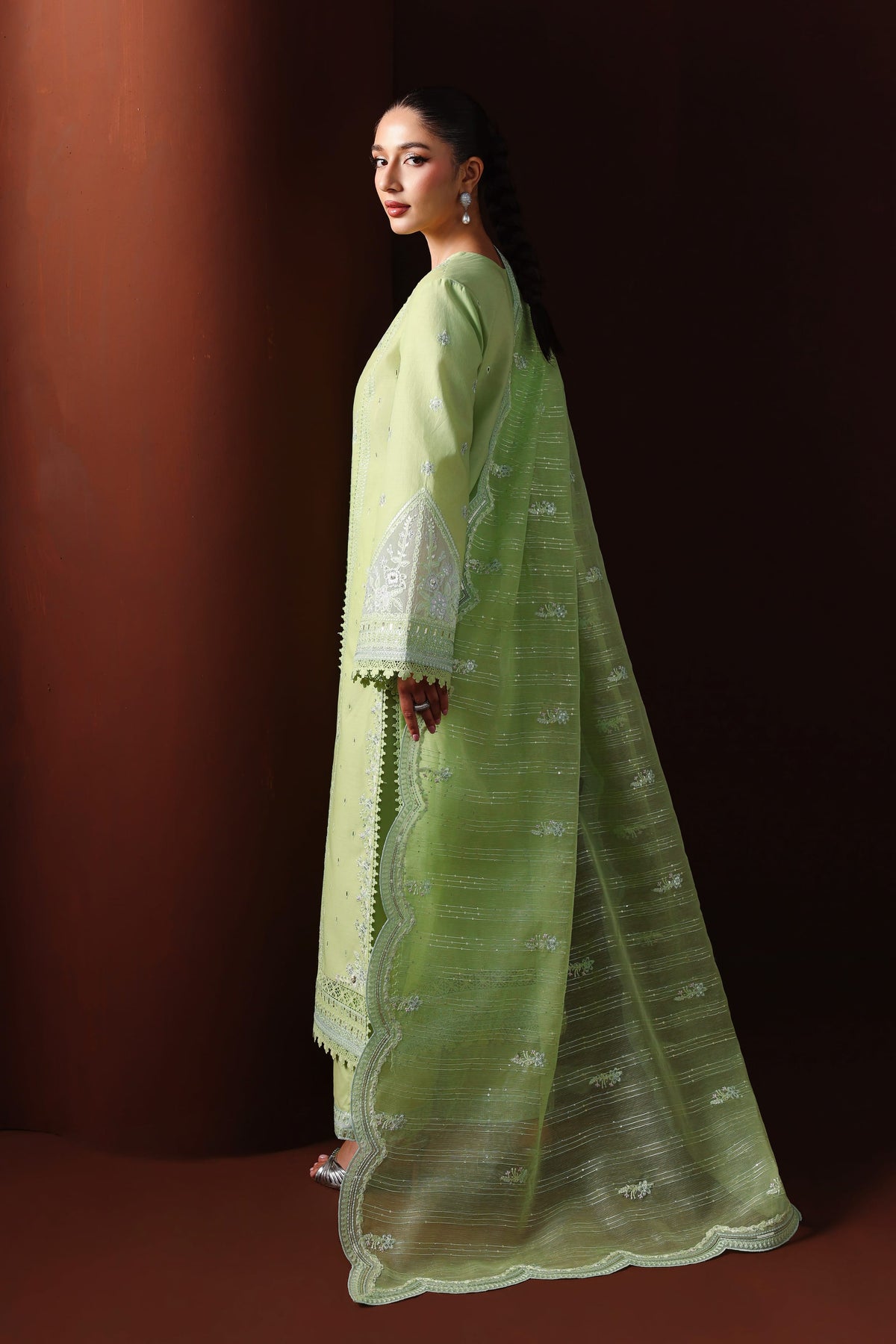 Akbar Aslam | Elan Luxury Lawn 26 | Nayeli, image 2
