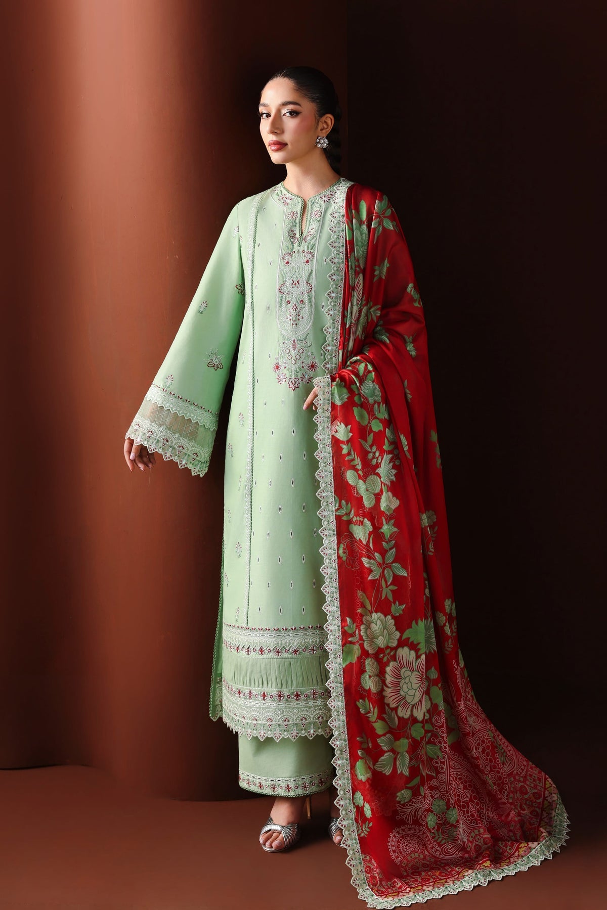 Akbar Aslam | Elan Luxury Lawn 26 | Almira, image 5