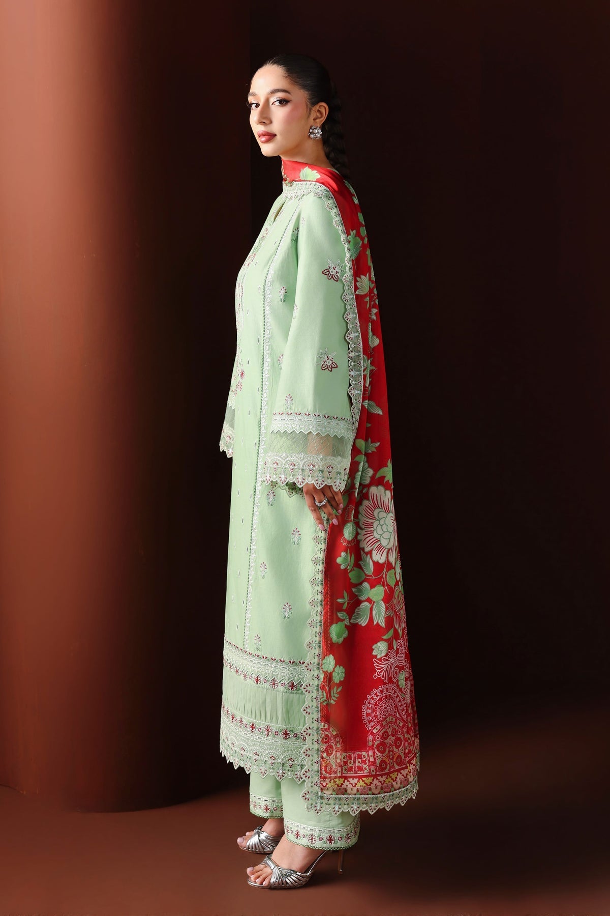 Akbar Aslam | Elan Luxury Lawn 26 | Almira, image 2