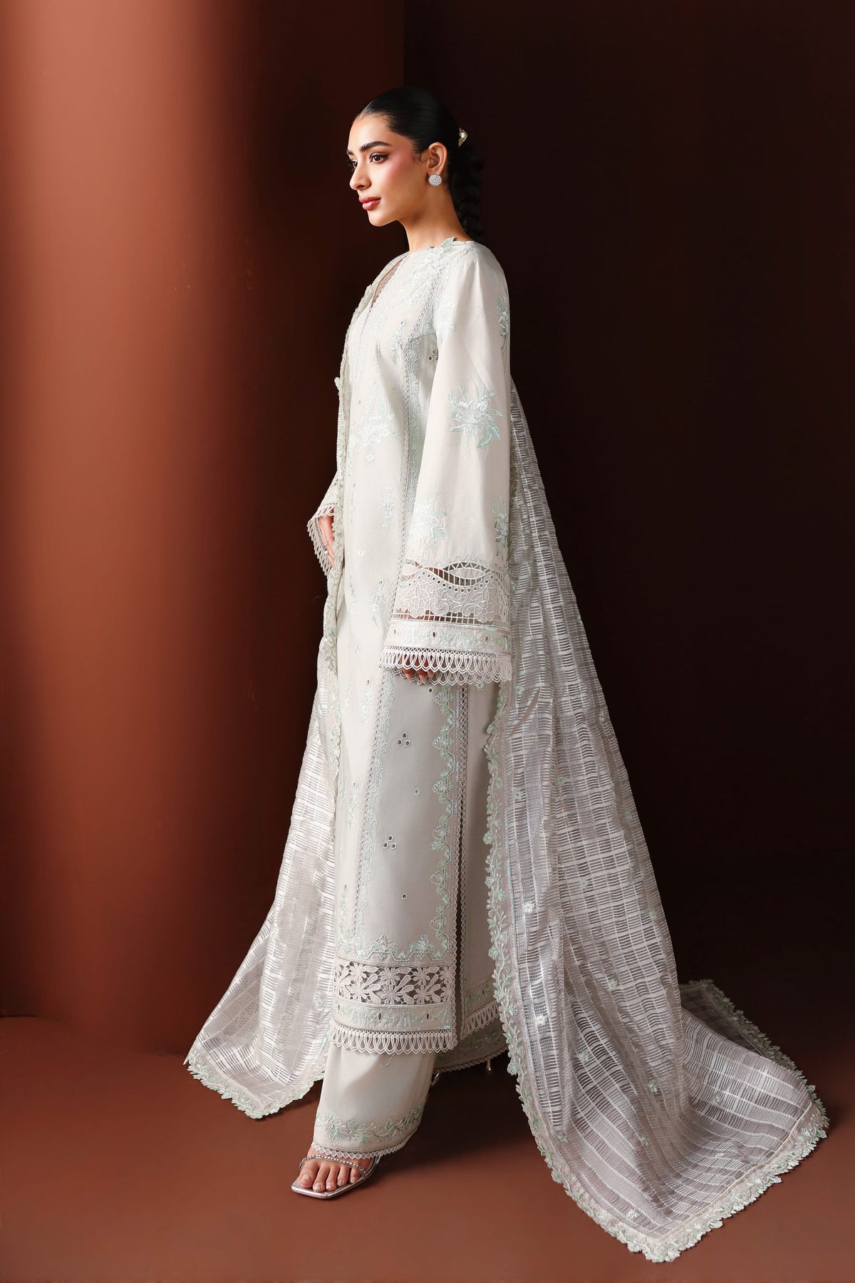 Akbar Aslam | Elan Luxury Lawn 26 | Rumana-5