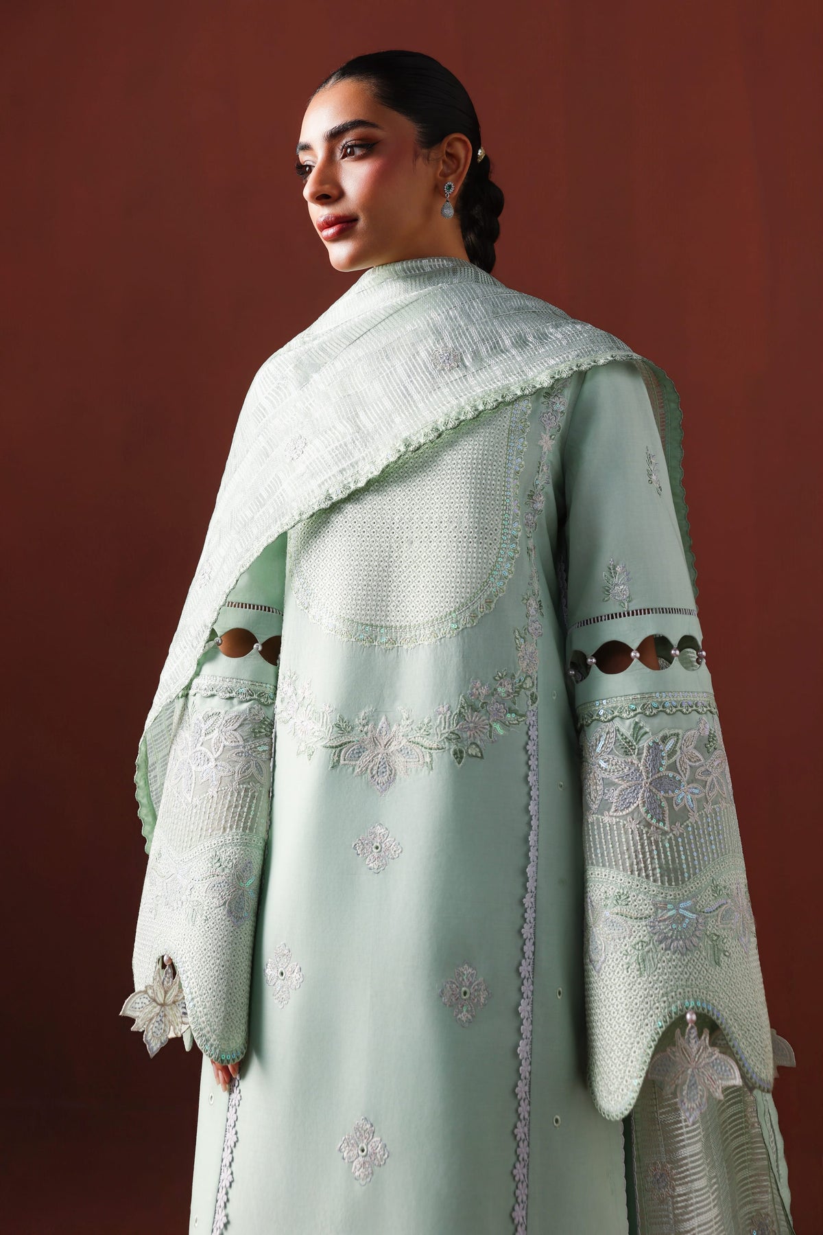 Akbar Aslam | Elan Luxury Lawn '26 | Zayna, image 4