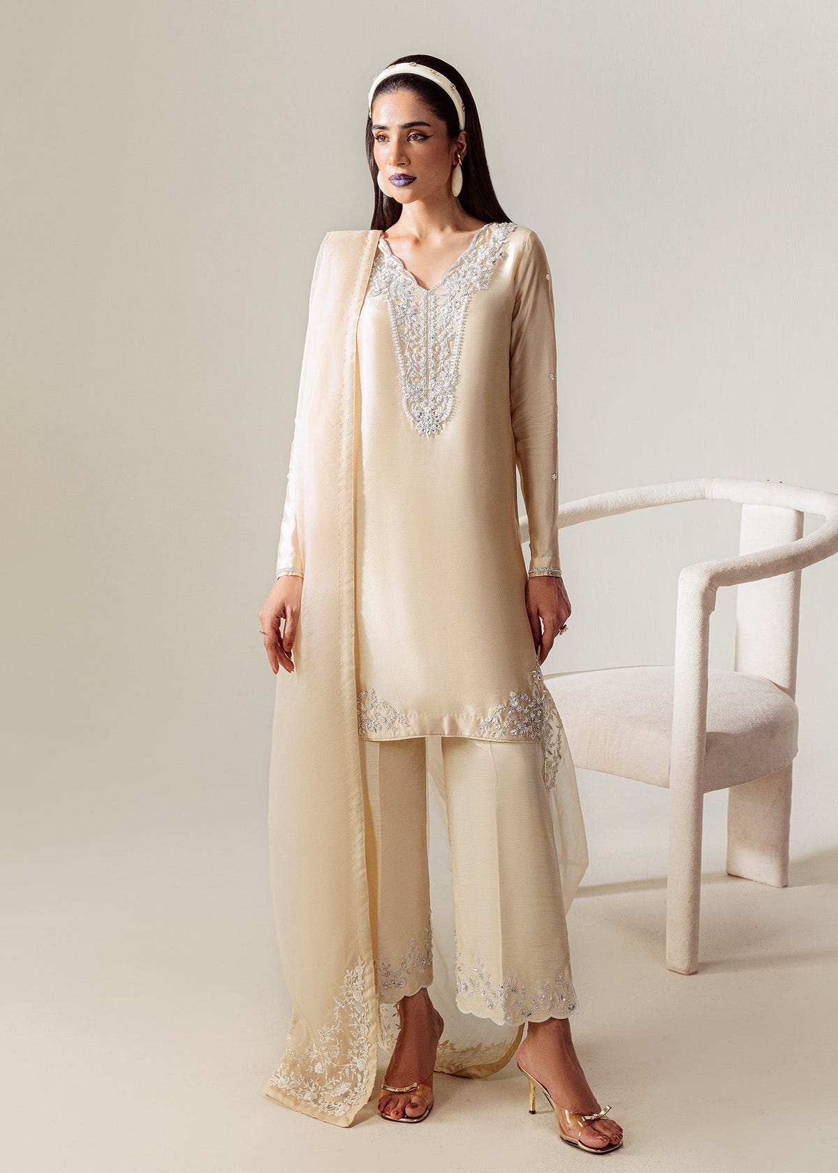 Mahum Asad | The Sirens | Champagne