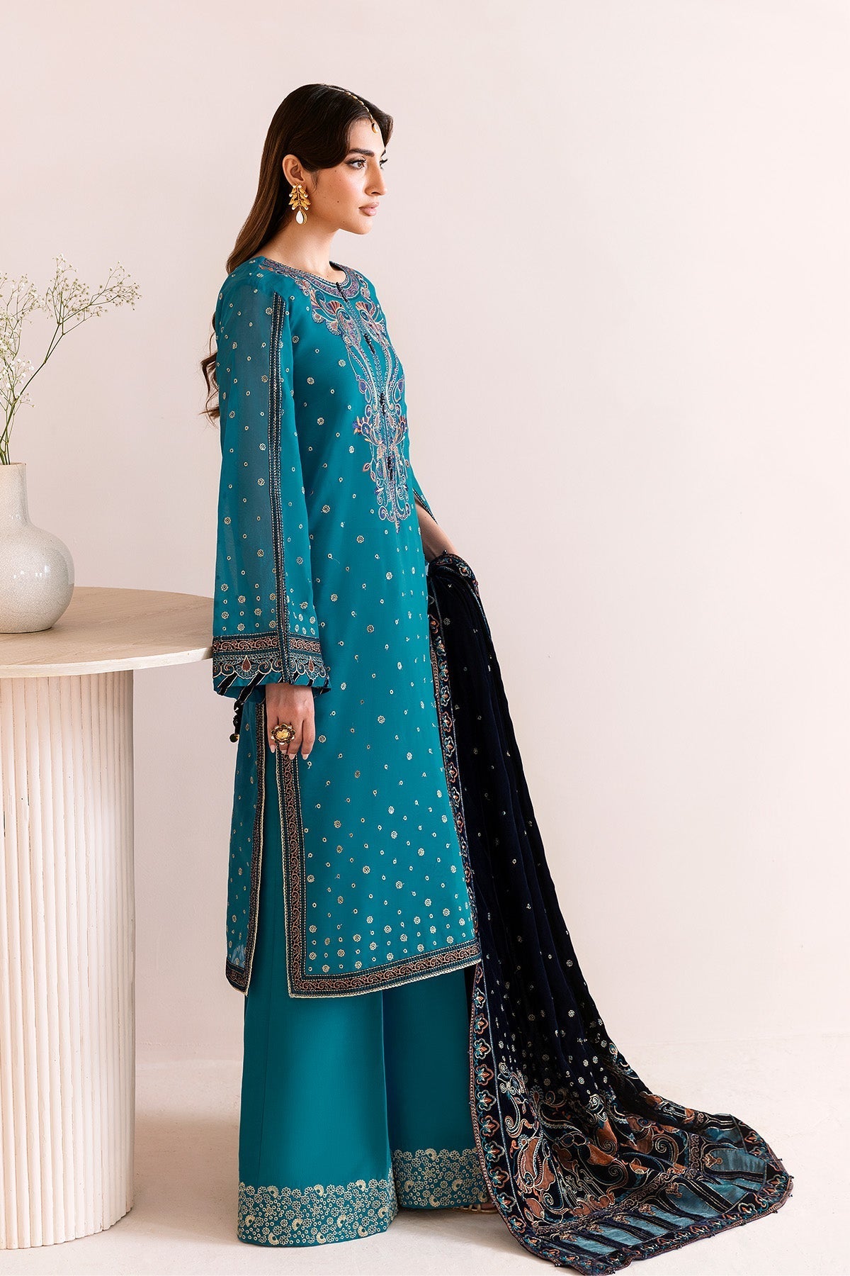 Alizeh | Makhmal Luxury Velvet Edit | Nelofer, image 6