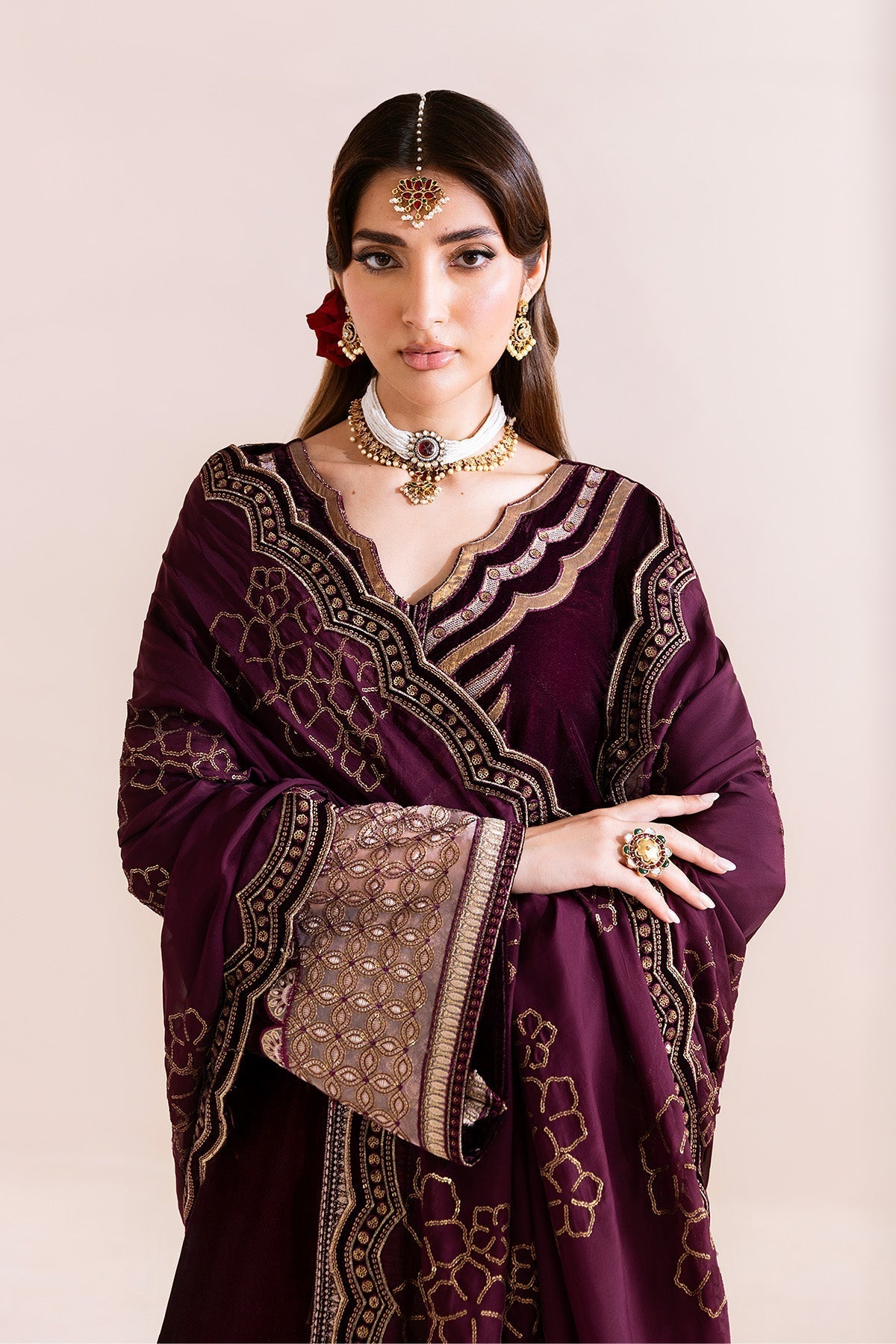 Alizeh | Makhmal Luxury Velvet Edit | Mehree, image 3