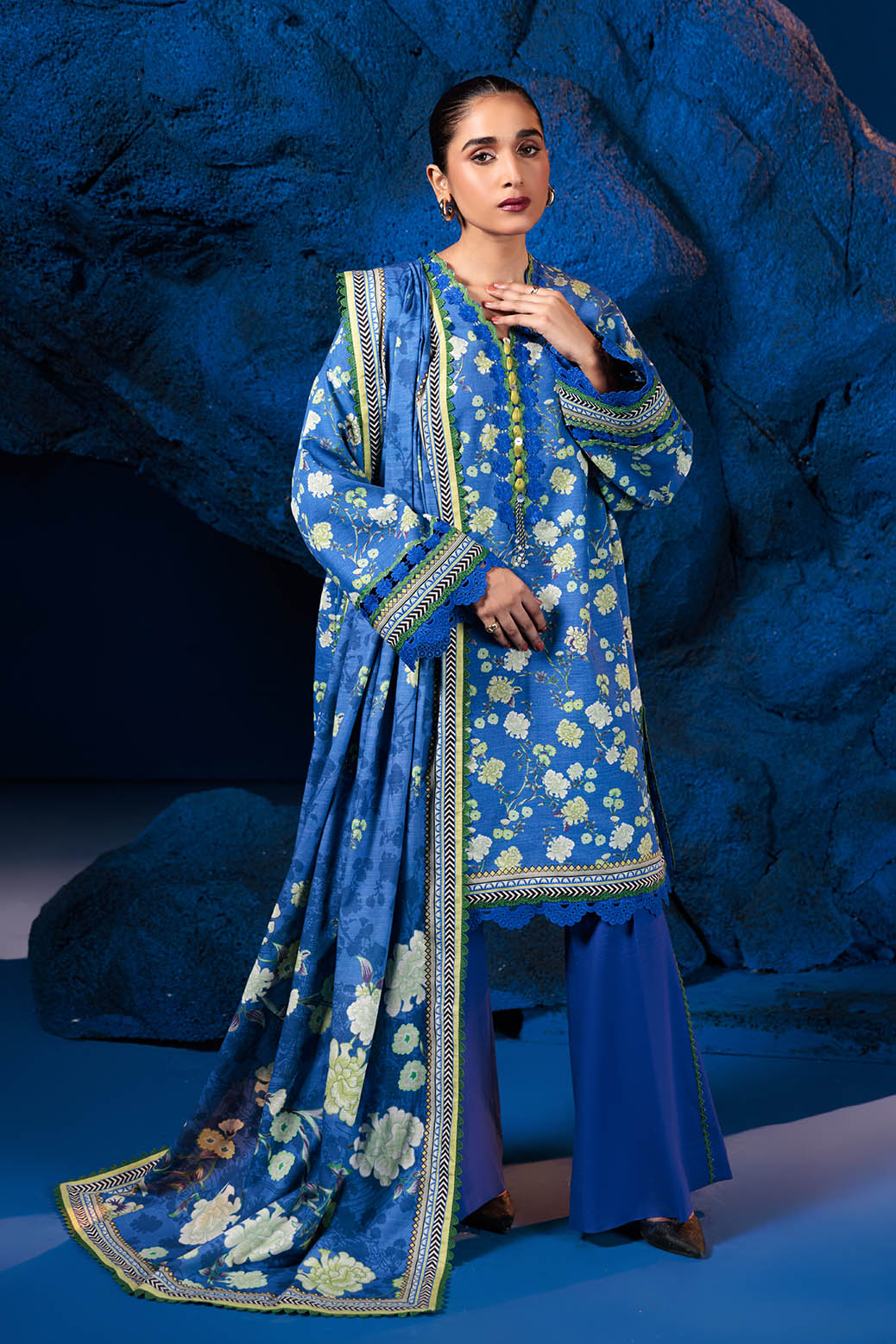 Bonanza Satrangi | Regatta 3 Pc (7W24P3P209) -  Bonanza Satrangi Unstitched - Original Designer Dress - House of Maryam