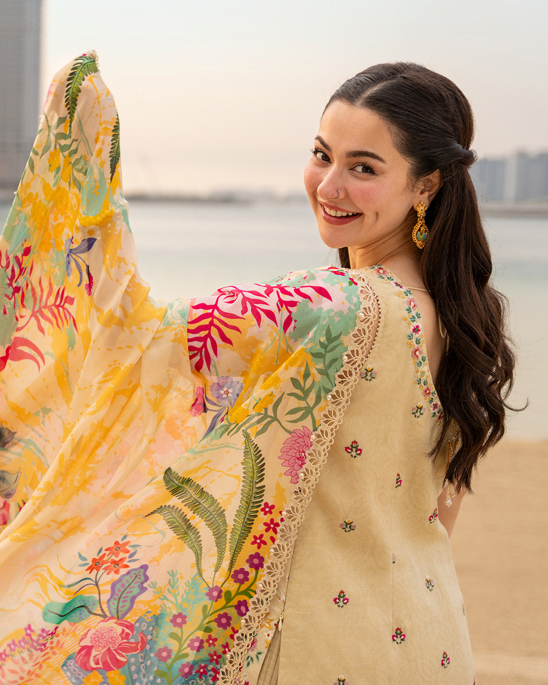 Faiza Saqlain | Aya Luxury Lawn 26' | Merjem-7