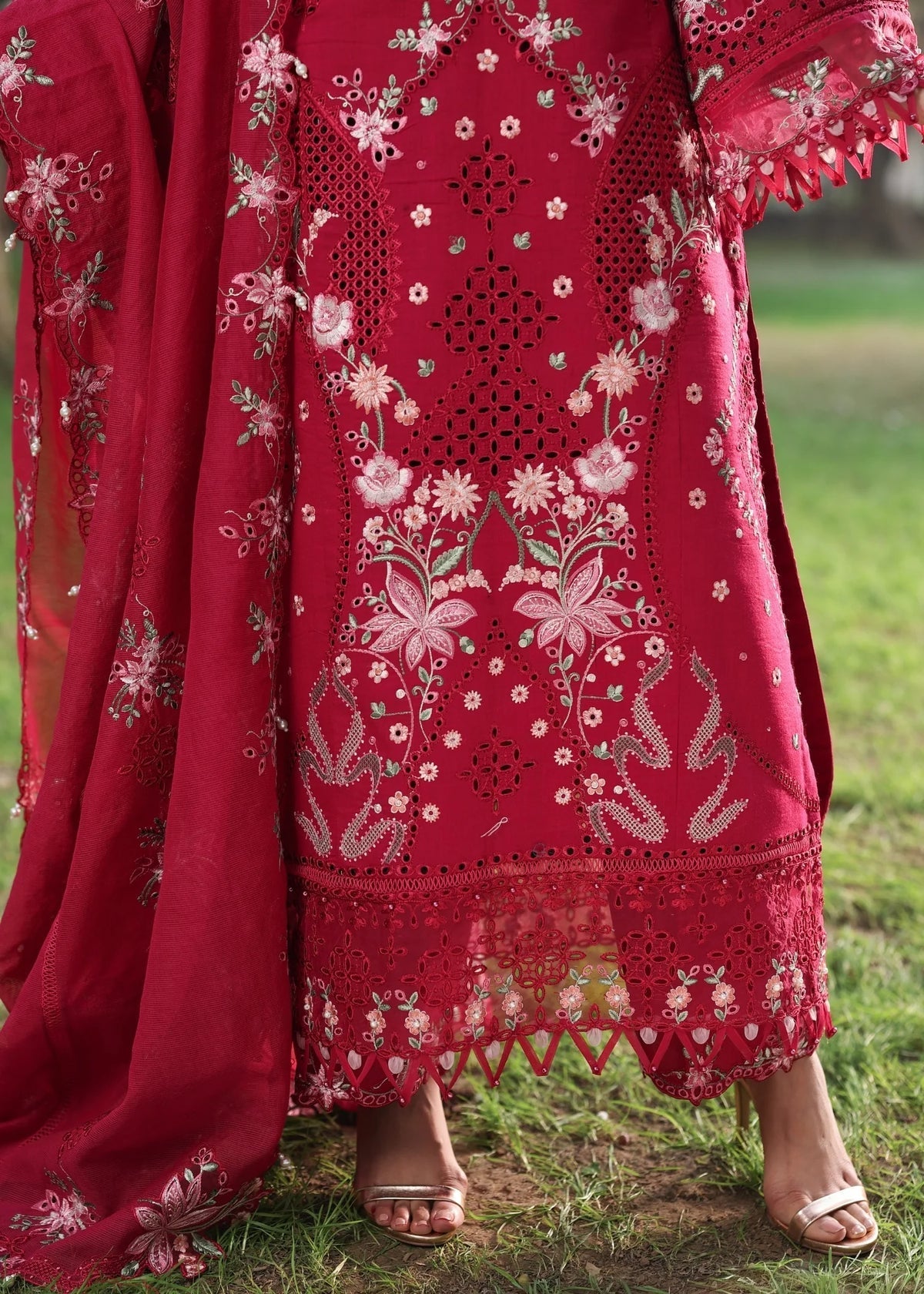 Sardinia | Tales of Petals | FLORAL FUCHSIA-6