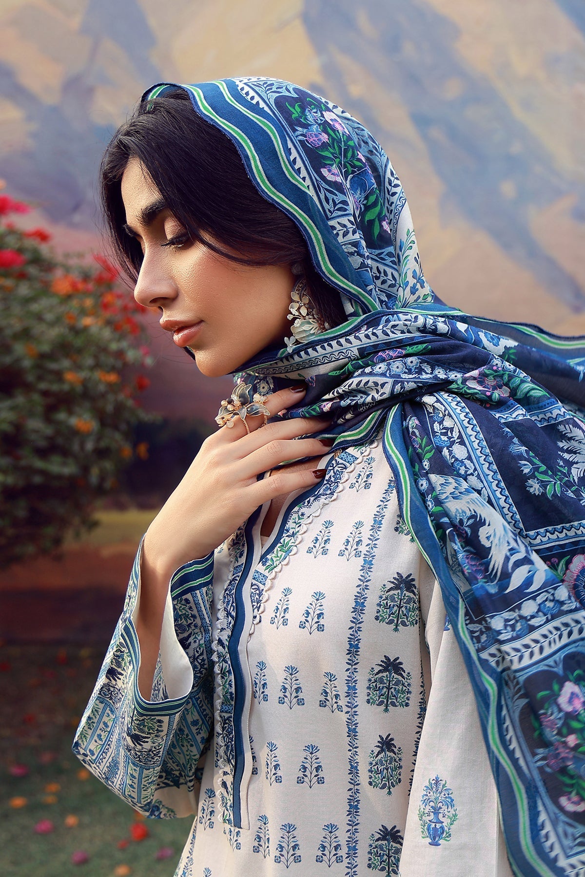 Sahar | Mirha Casual Pret | Indigo Cream Folk-4