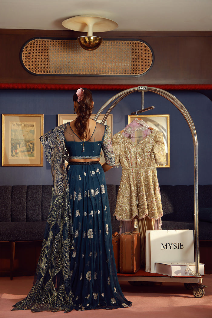 Mysie | Festive 26 | Afra, image 2