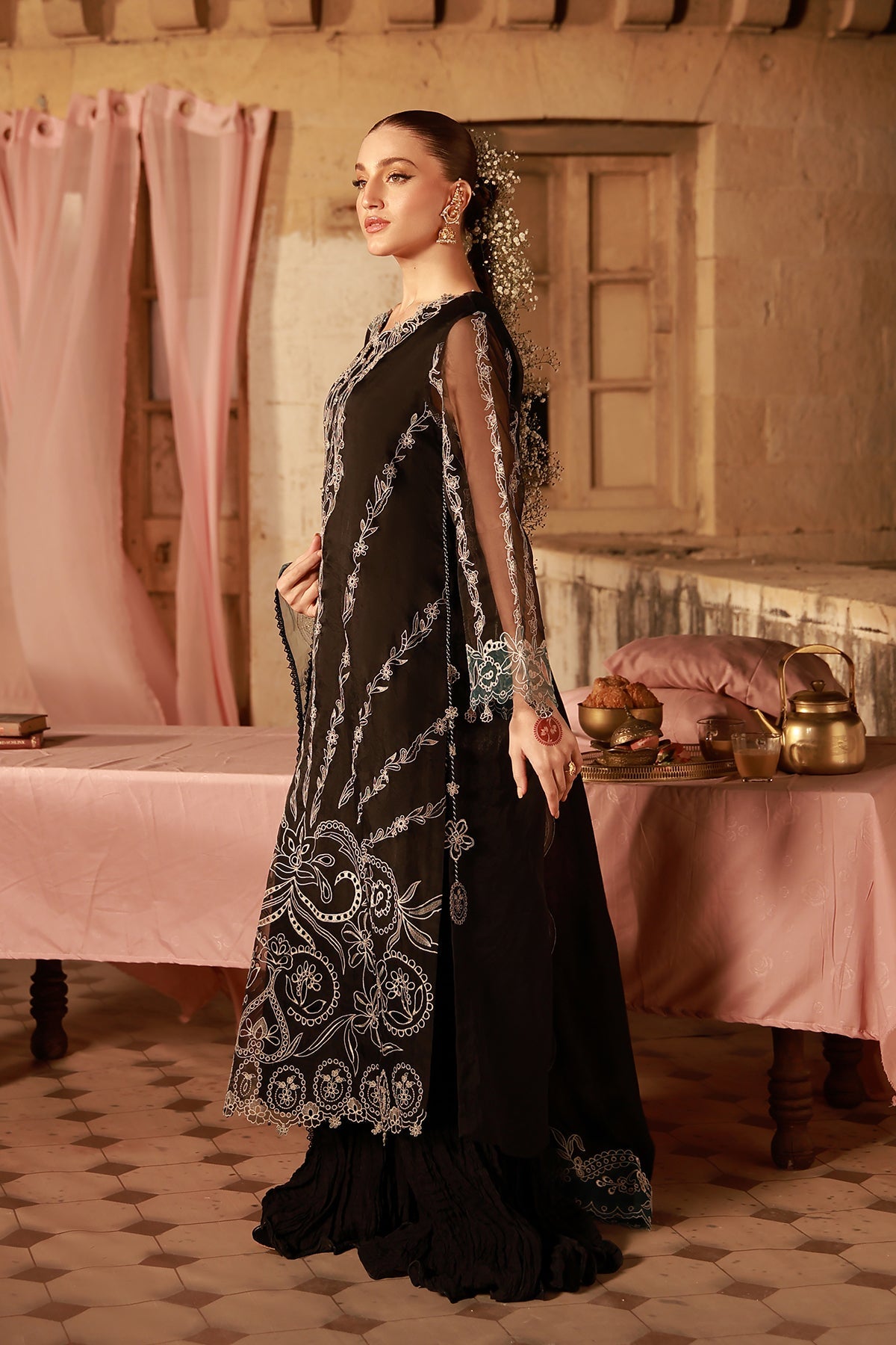 Sahar | Festive Edit 26 | Midnight Opulence, image 2