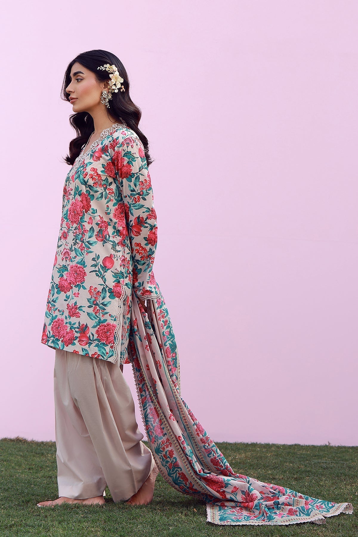 Sahar | Mirha Casual Pret | Ivory Bloom-5