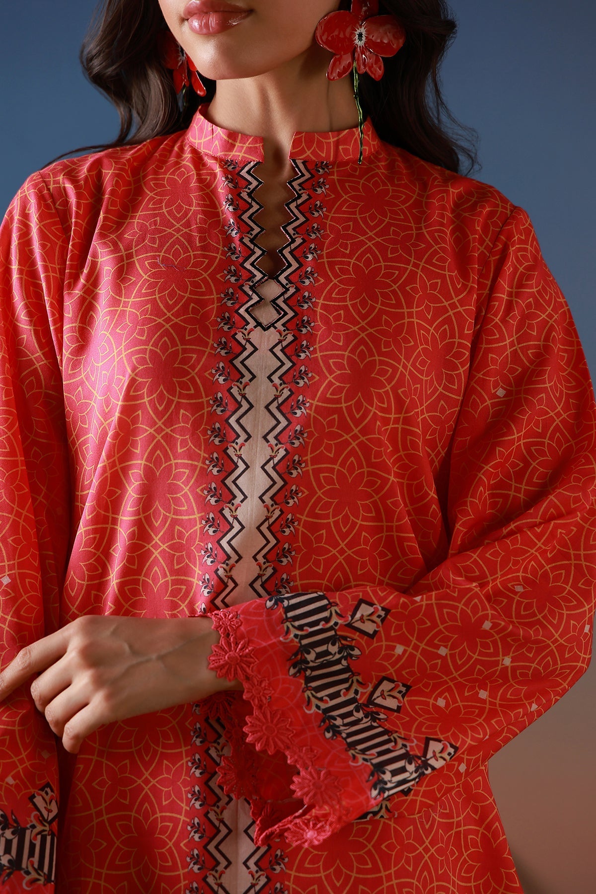Sahar | Mirha Casual Pret | Scarlet Tapestry, image 3