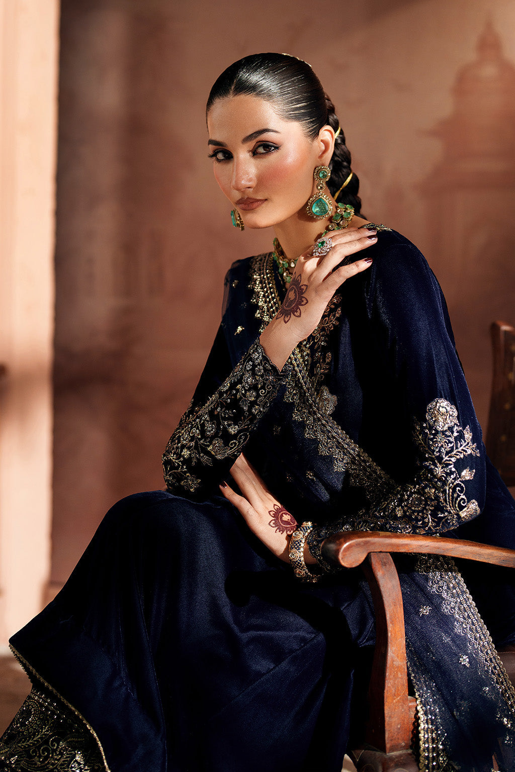 Iznik | Velvet 25 | IV-66 Embroidered Velvet-4