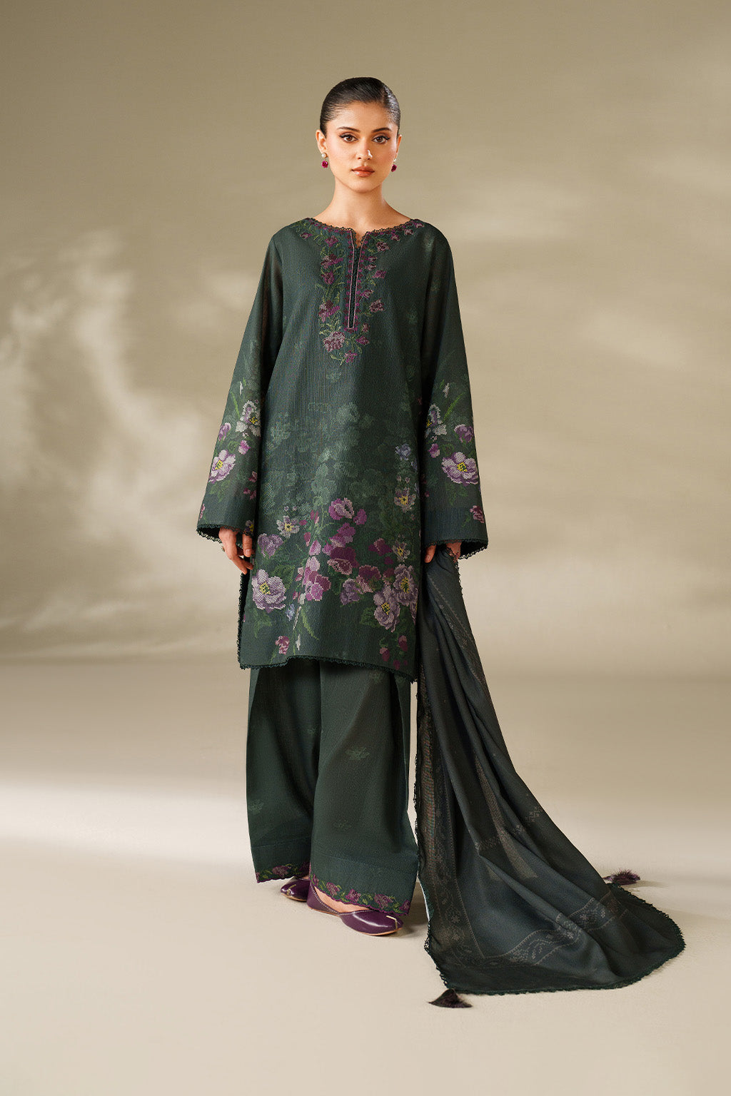 Iznik | Winter Chapter 25 | UE-567 Printed Khaddar, image 4