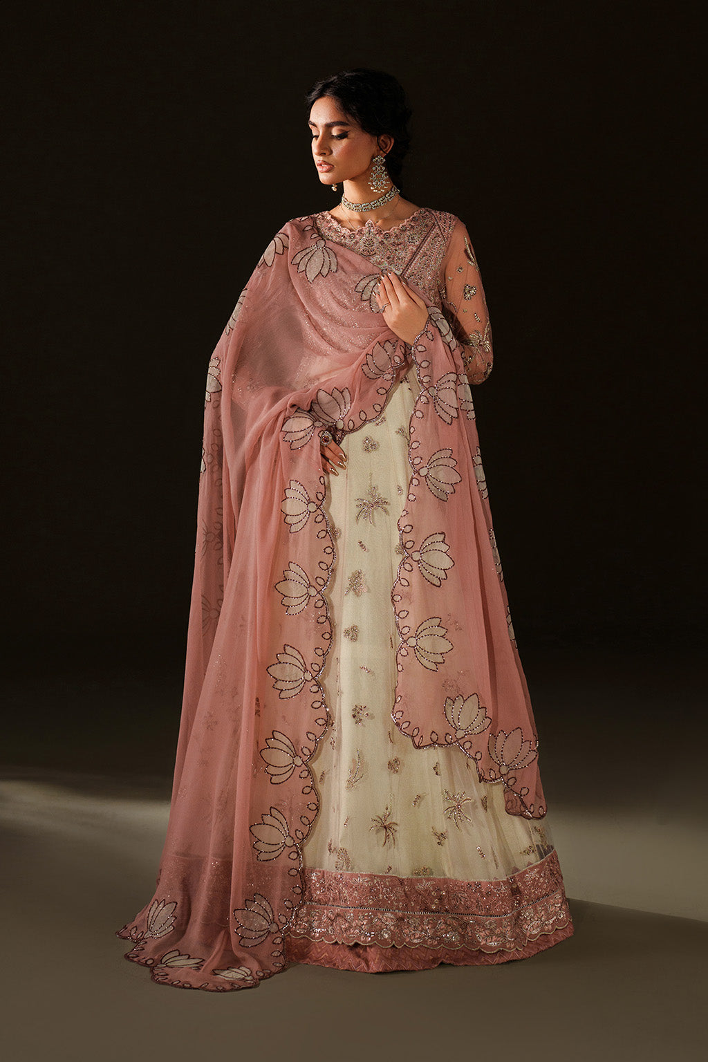 Iznik | Velvet 25 | IV-78 Embroidered Velvet, image 4