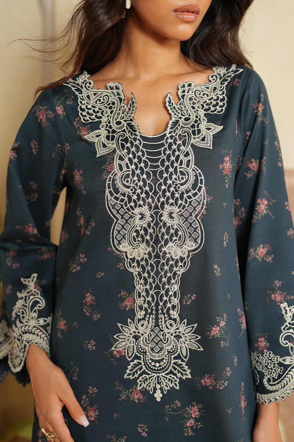 Iznik | Winter 25 | IPF-12, image 2