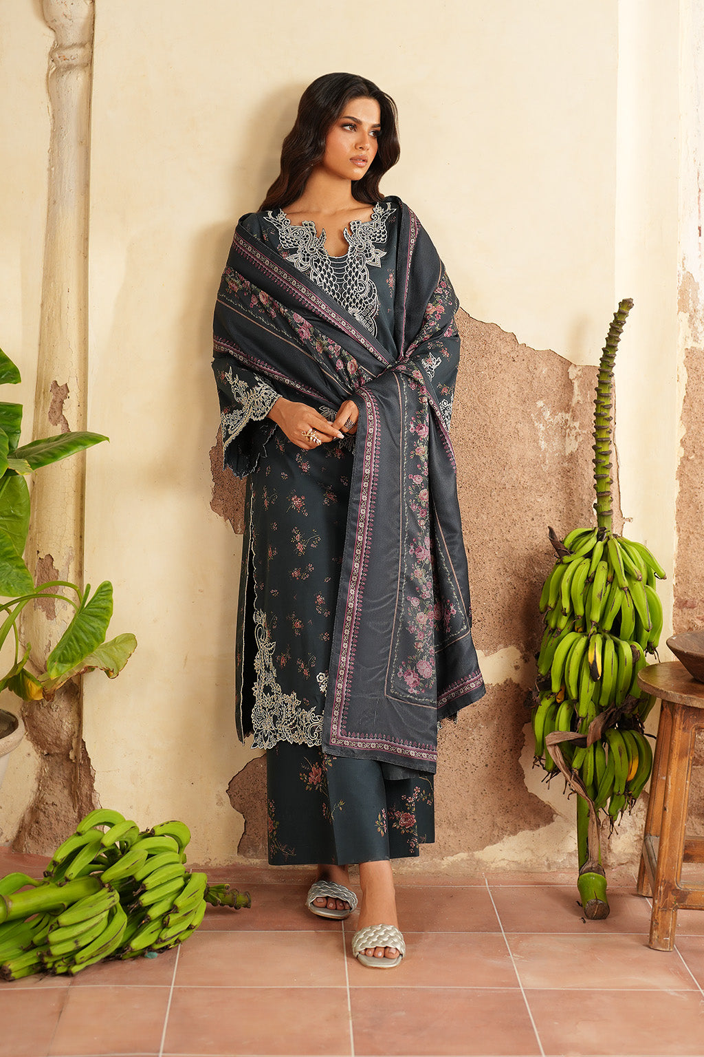Iznik | Winter 25 | IPF-12, image 3