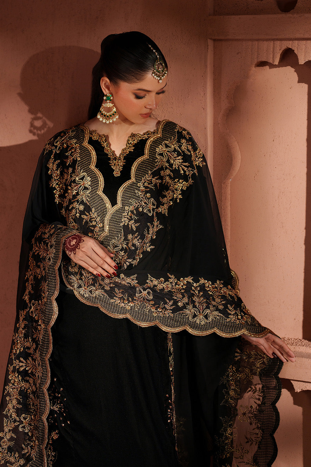 Iznik | Velvet 25 | IV-62 Embroidered Velvet-8